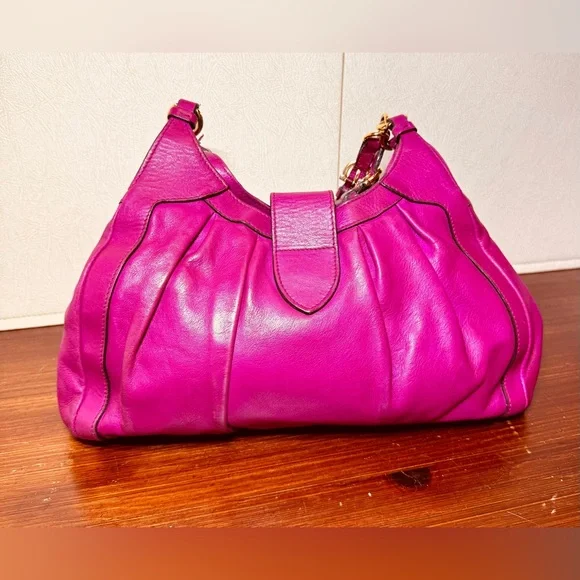 Salvatore Ferragamo Fuchsia Pink Leather Shoulder Bag Excellent Condition - Picture 3 of 9